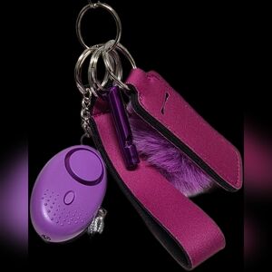 SAFETY KEYCHAIN SET New without Tags